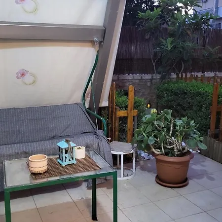 Apartment M&m Airport Stop Garden